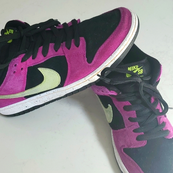 Nike Dunk SB Low Pro Plum - Picture 3 of 5